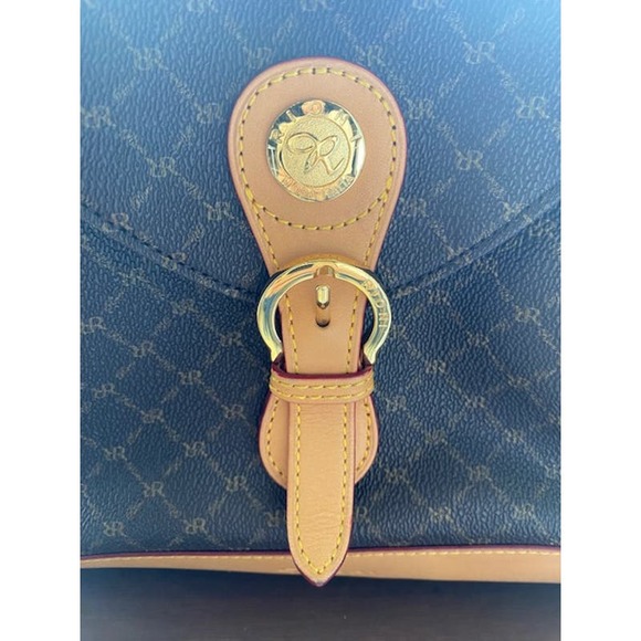 Beautiful Rioni Convertible Backpack - Picture 3 of 13